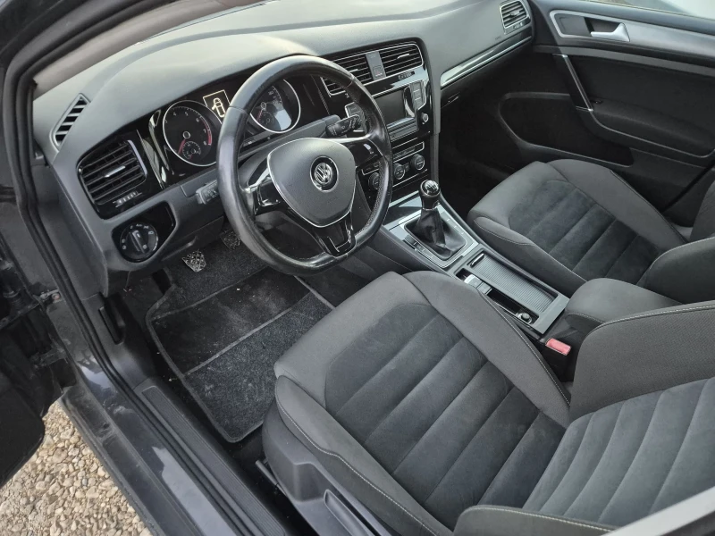 VW Golf 1.4I, снимка 5 - Автомобили и джипове - 52361805