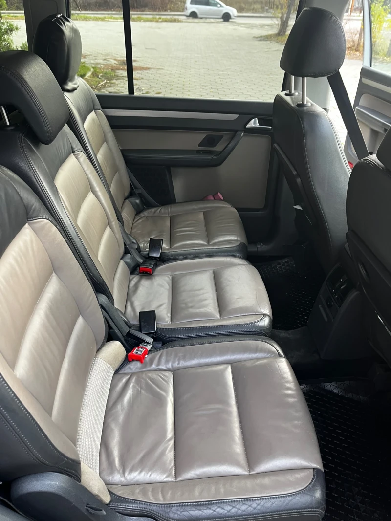 VW Touran 2.0 TDI 170 к.с., снимка 12 - Автомобили и джипове - 52482743