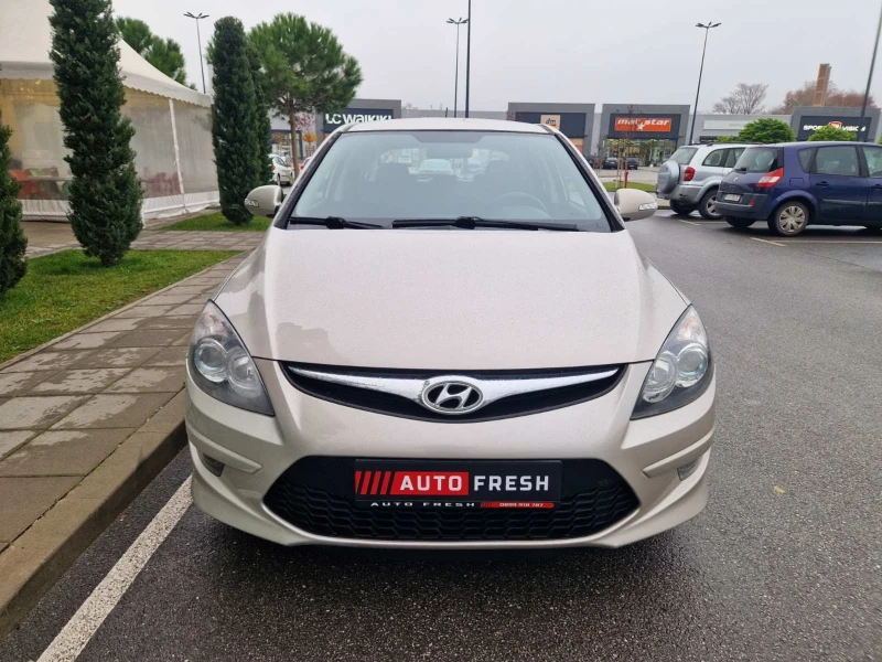 Hyundai I30 1.6 / 90 к.с, снимка 3 - Автомобили и джипове - 52581842