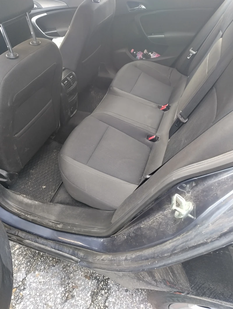 Opel Insignia Комби, снимка 5 - Автомобили и джипове - 52640746