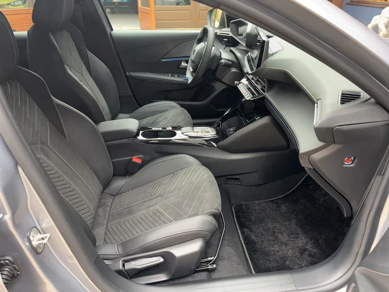 Peugeot 208 e-208 GT , снимка 6 - Автомобили и джипове - 53370824