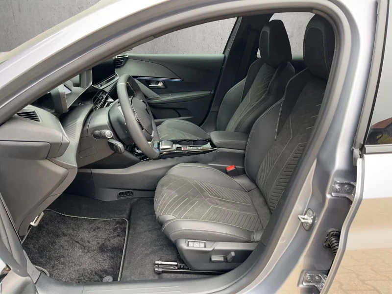 Peugeot 208 e-208 GT , снимка 4 - Автомобили и джипове - 53370824