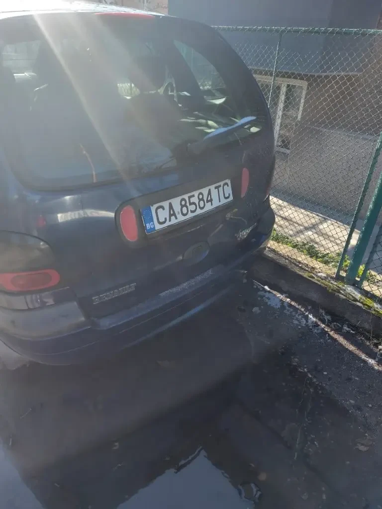 Renault Scenic, снимка 4 - Автомобили и джипове - 48099983