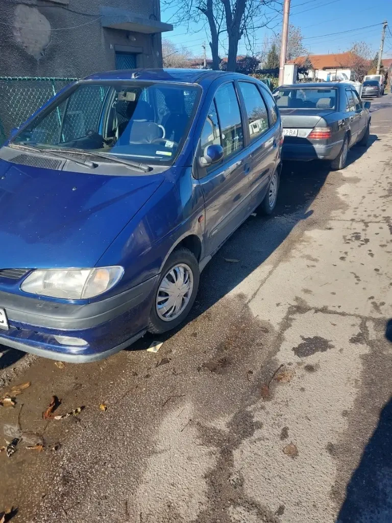 Renault Scenic, снимка 2 - Автомобили и джипове - 48099983