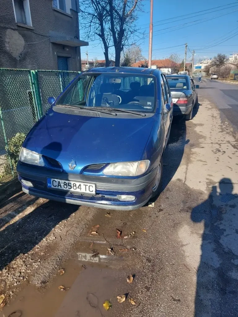 Renault Scenic, снимка 1 - Автомобили и джипове - 48099983