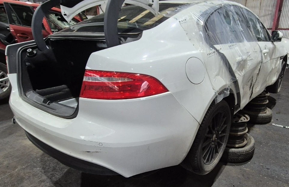 Jaguar XE XE.2.0 �  �����  | Mobile.bg � ����������� 11