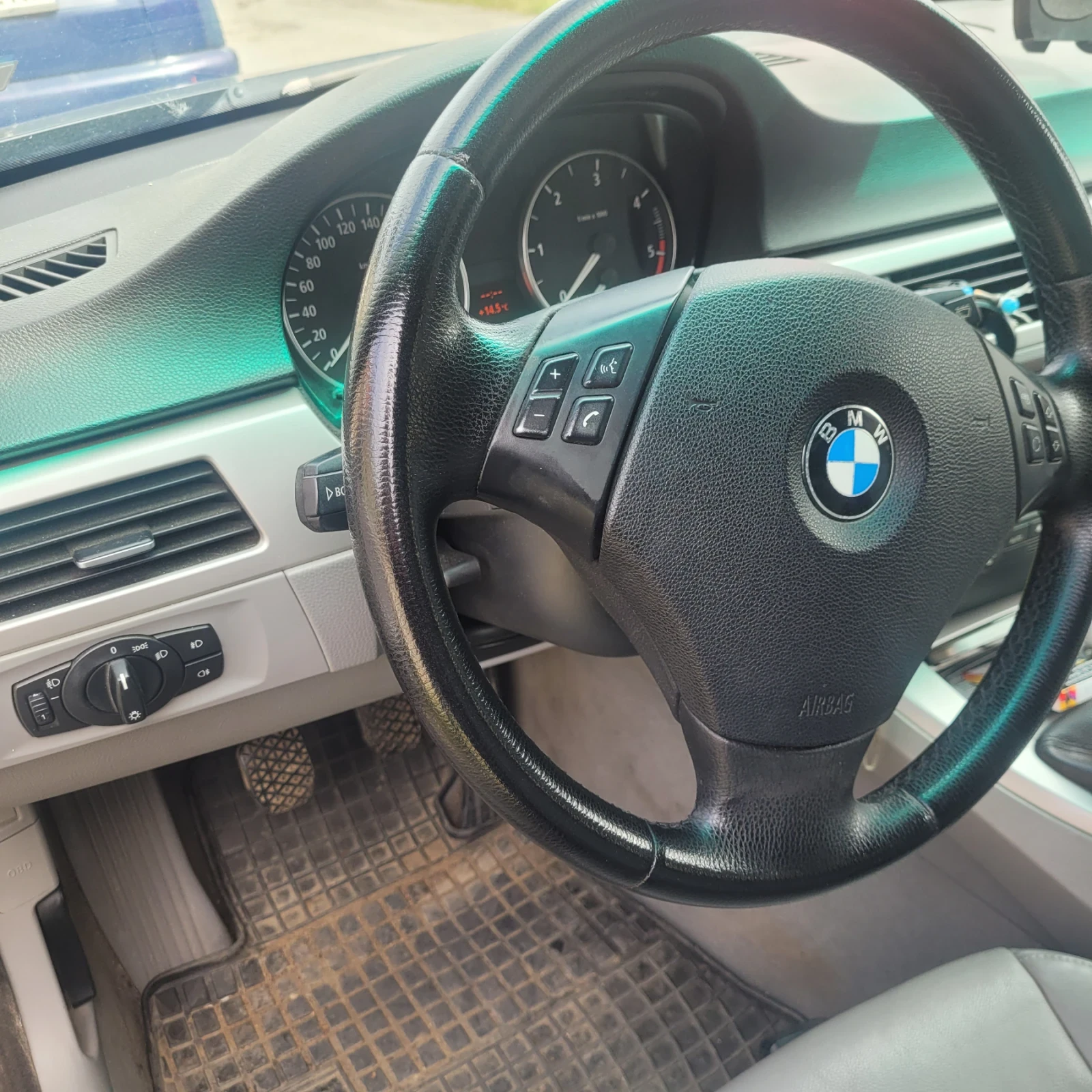 BMW 320  - изображение 8