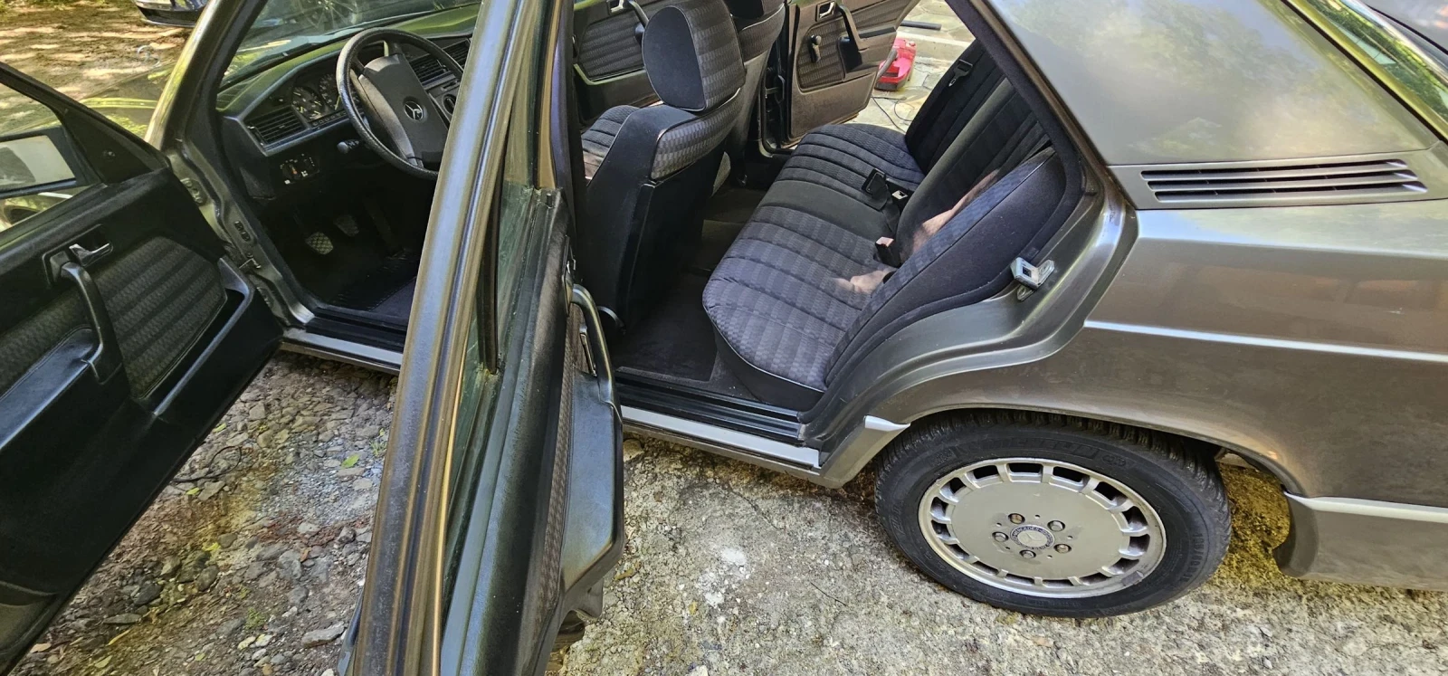 Mercedes-Benz 190 190E - изображение 8