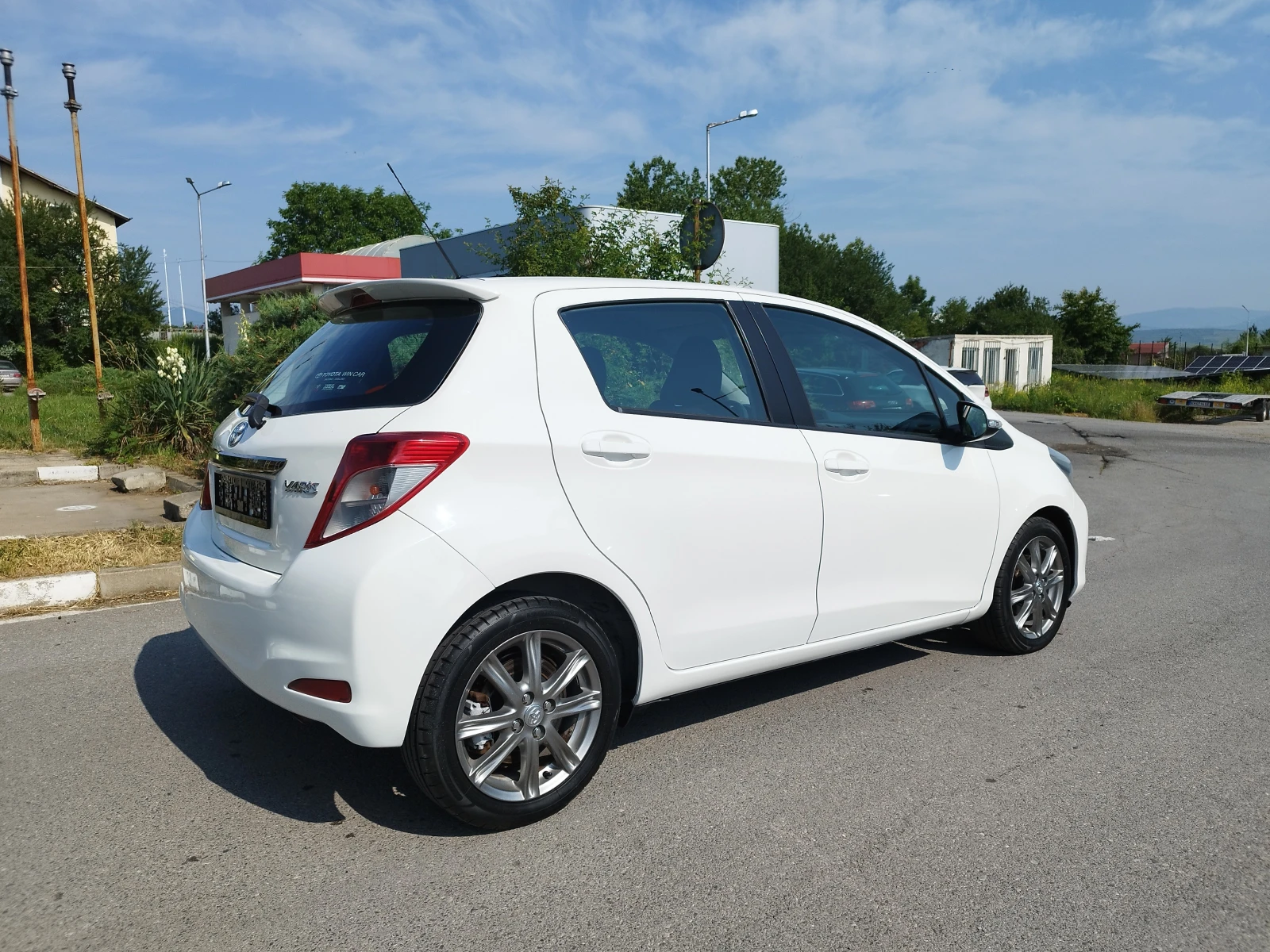 Toyota Yaris 1.4   D-4D    КАМЕРА - изображение 5