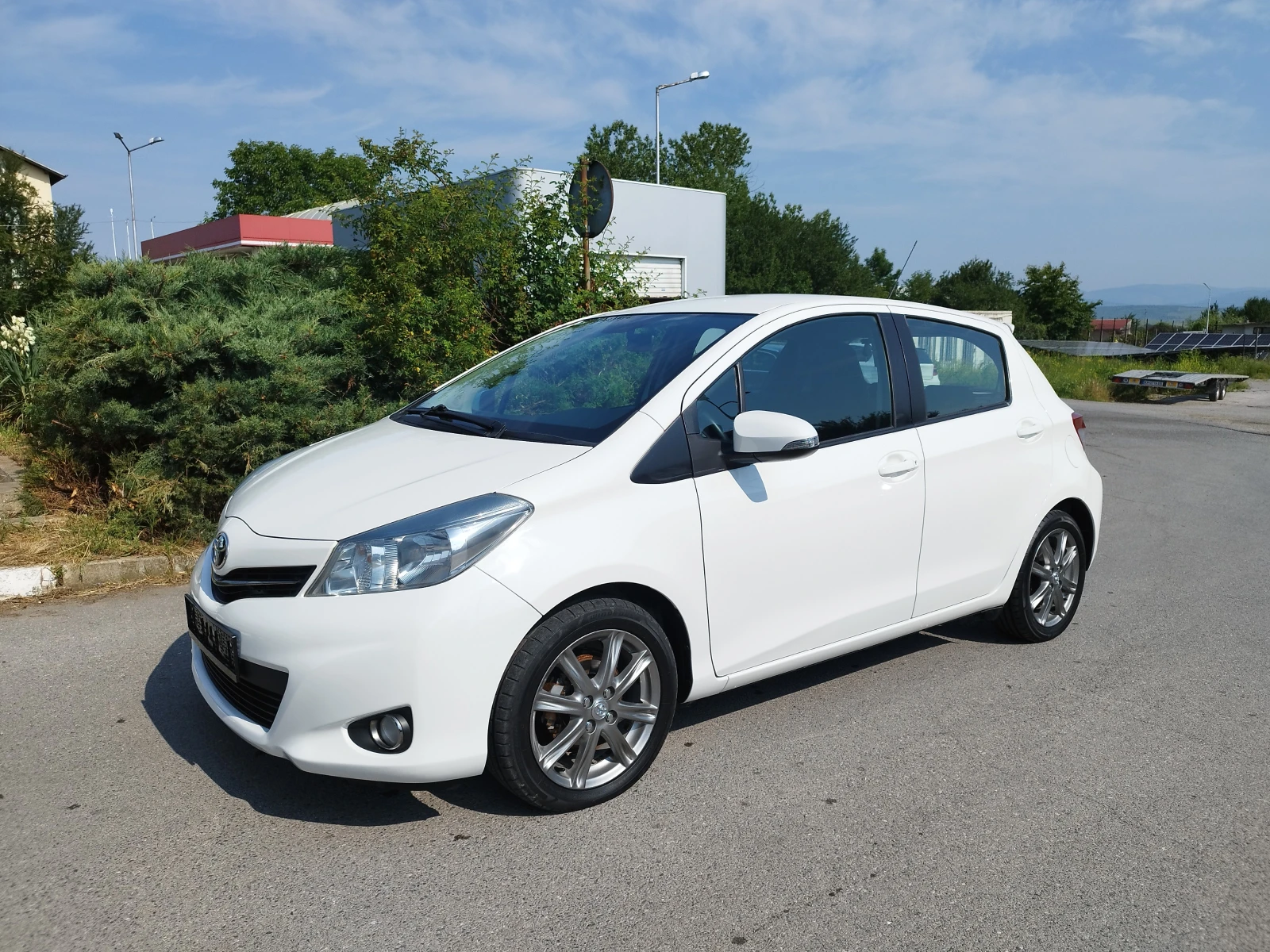 Toyota Yaris 1.4   D-4D    КАМЕРА - изображение 2