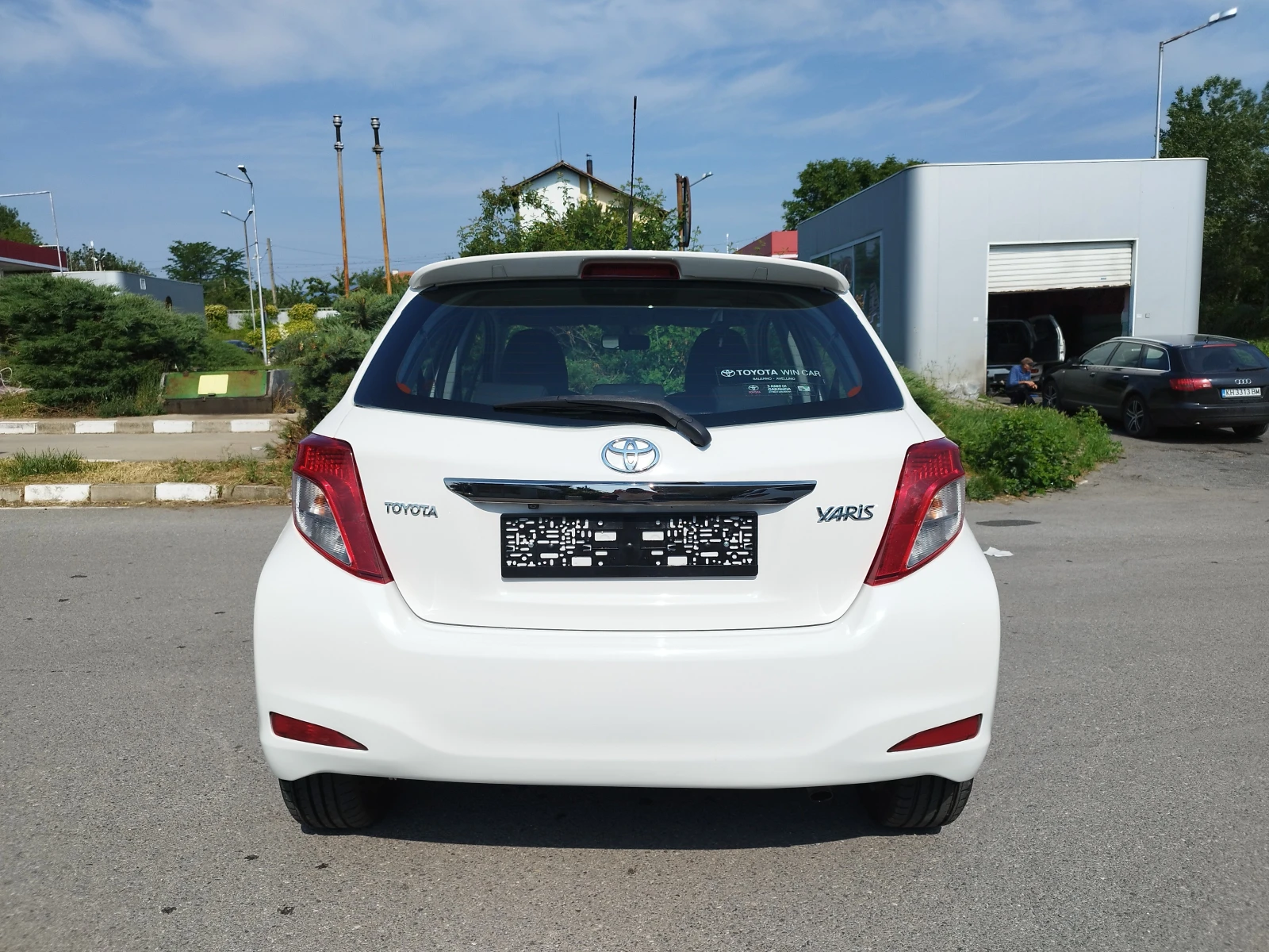 Toyota Yaris 1.4   D-4D    КАМЕРА - изображение 4