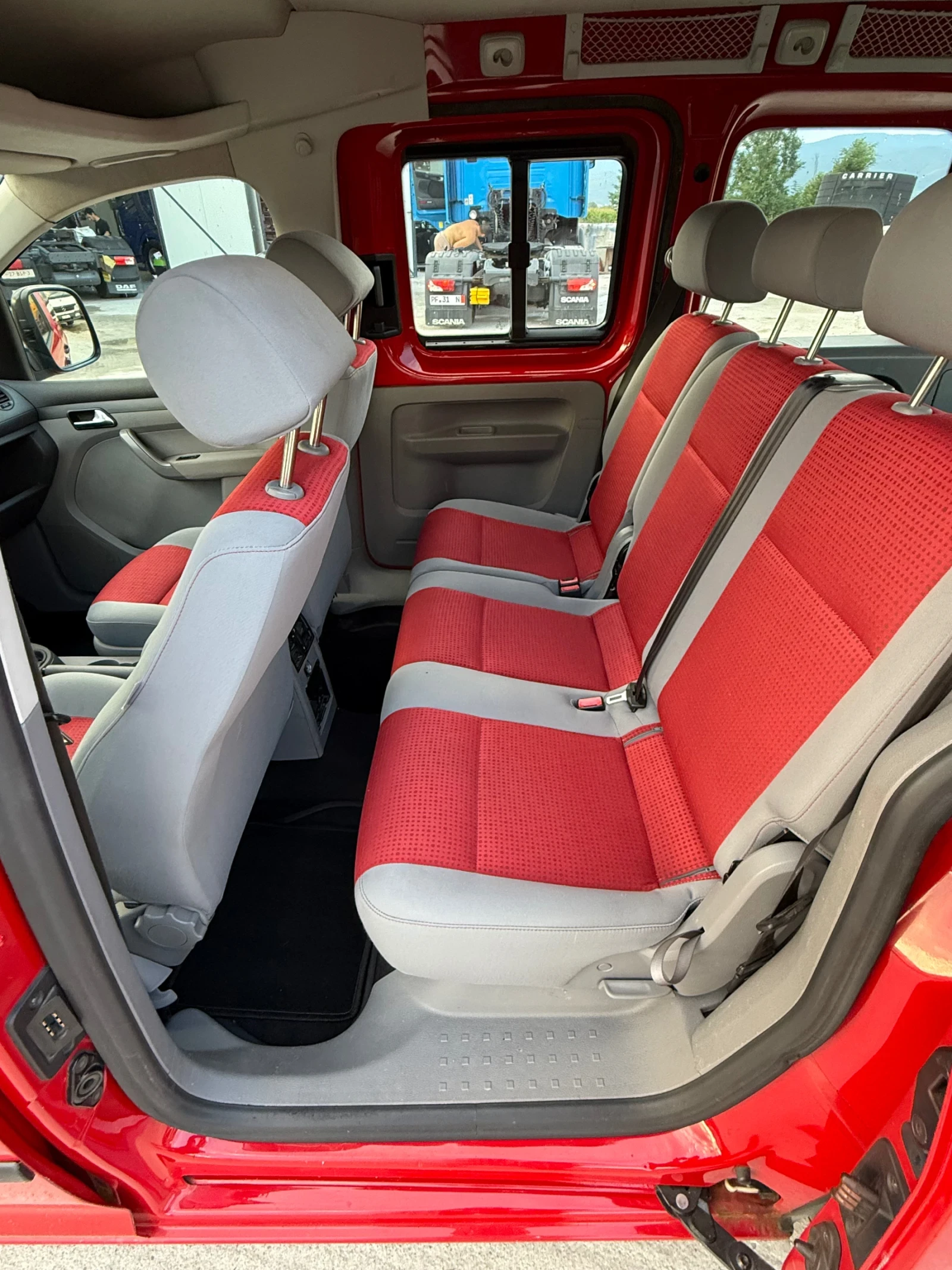 VW Caddy LIFE  / МЕТАН - изображение 10