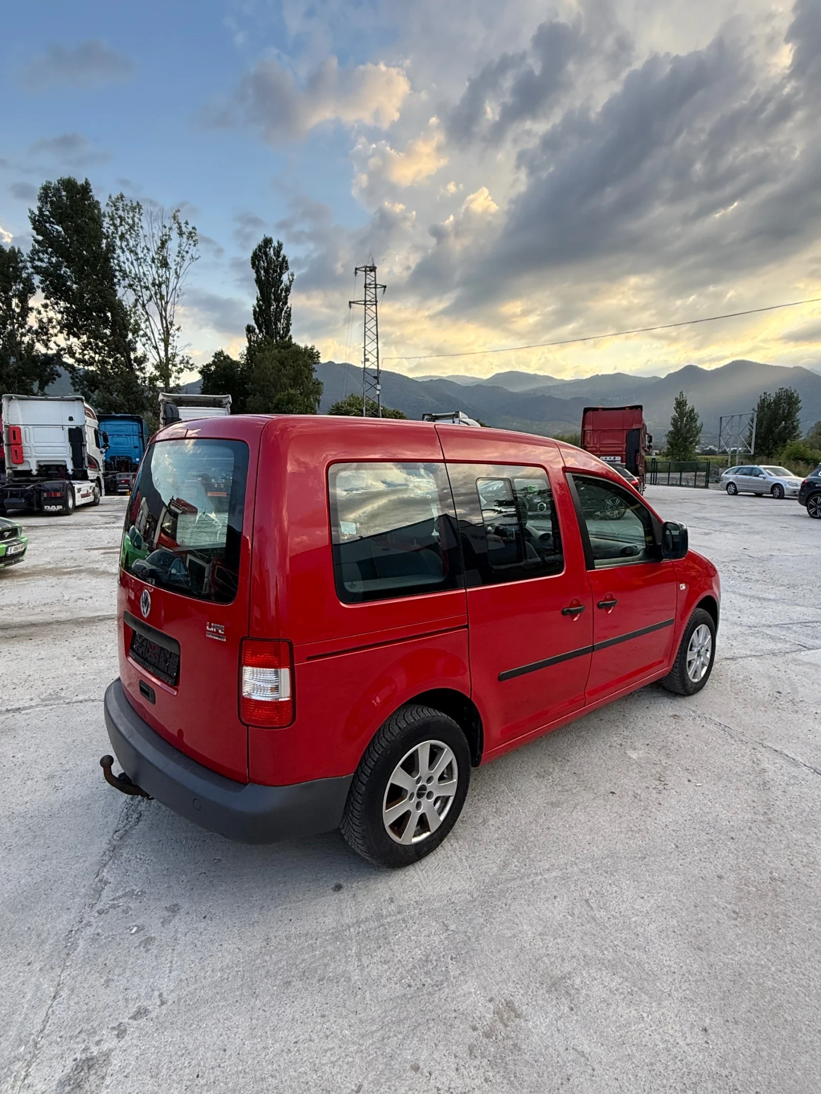 VW Caddy LIFE  / МЕТАН - изображение 4