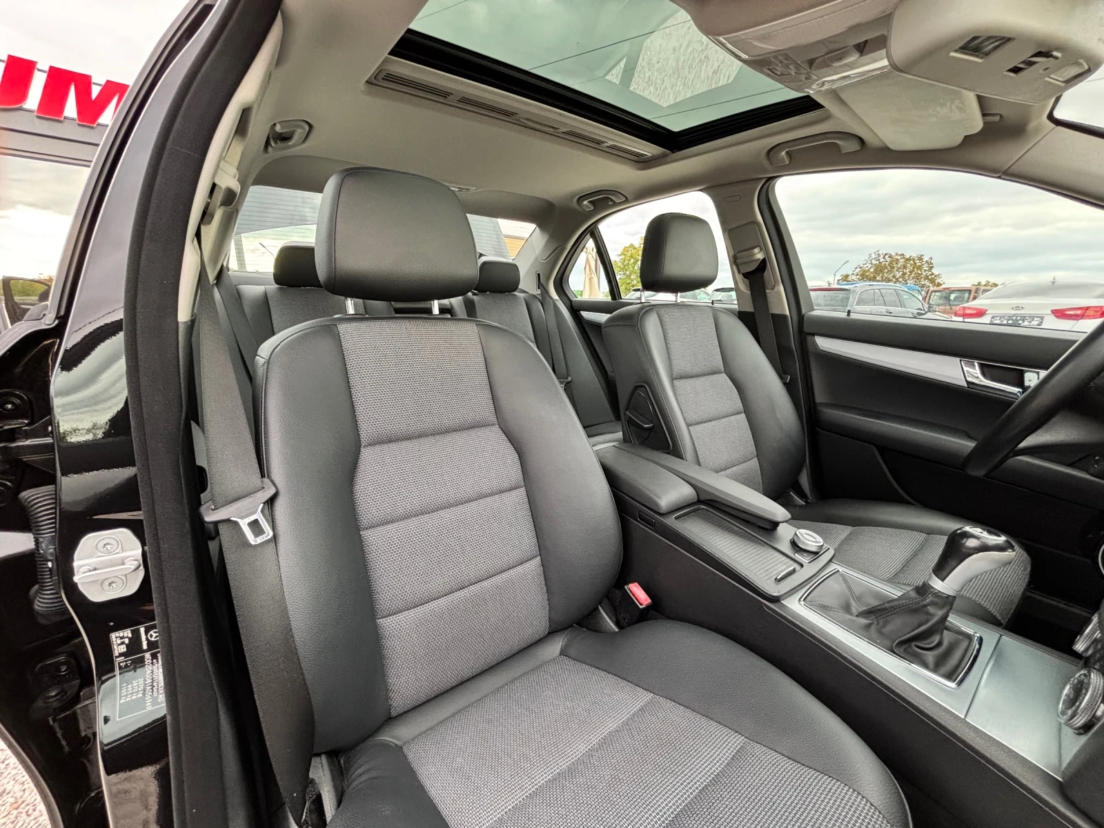 Mercedes-Benz C 220 2.2CDI/AVANTGARD/ПОДГРЕВ /ПАНОРАМА - изображение 7