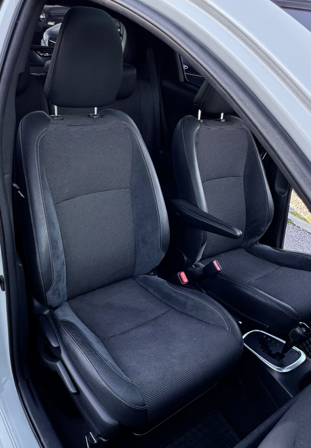 Toyota Yaris Trend/Панорама/Kамера/Keyless - изображение 10