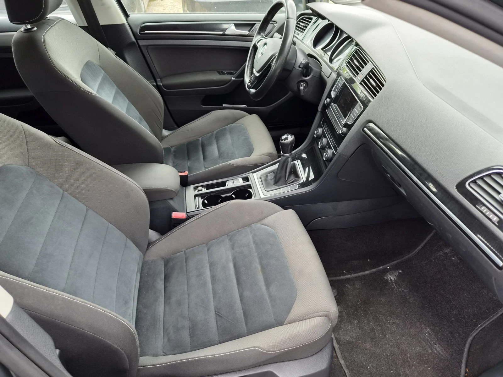 VW Golf 1.4I, снимка 10 - Автомобили и джипове - 52361805