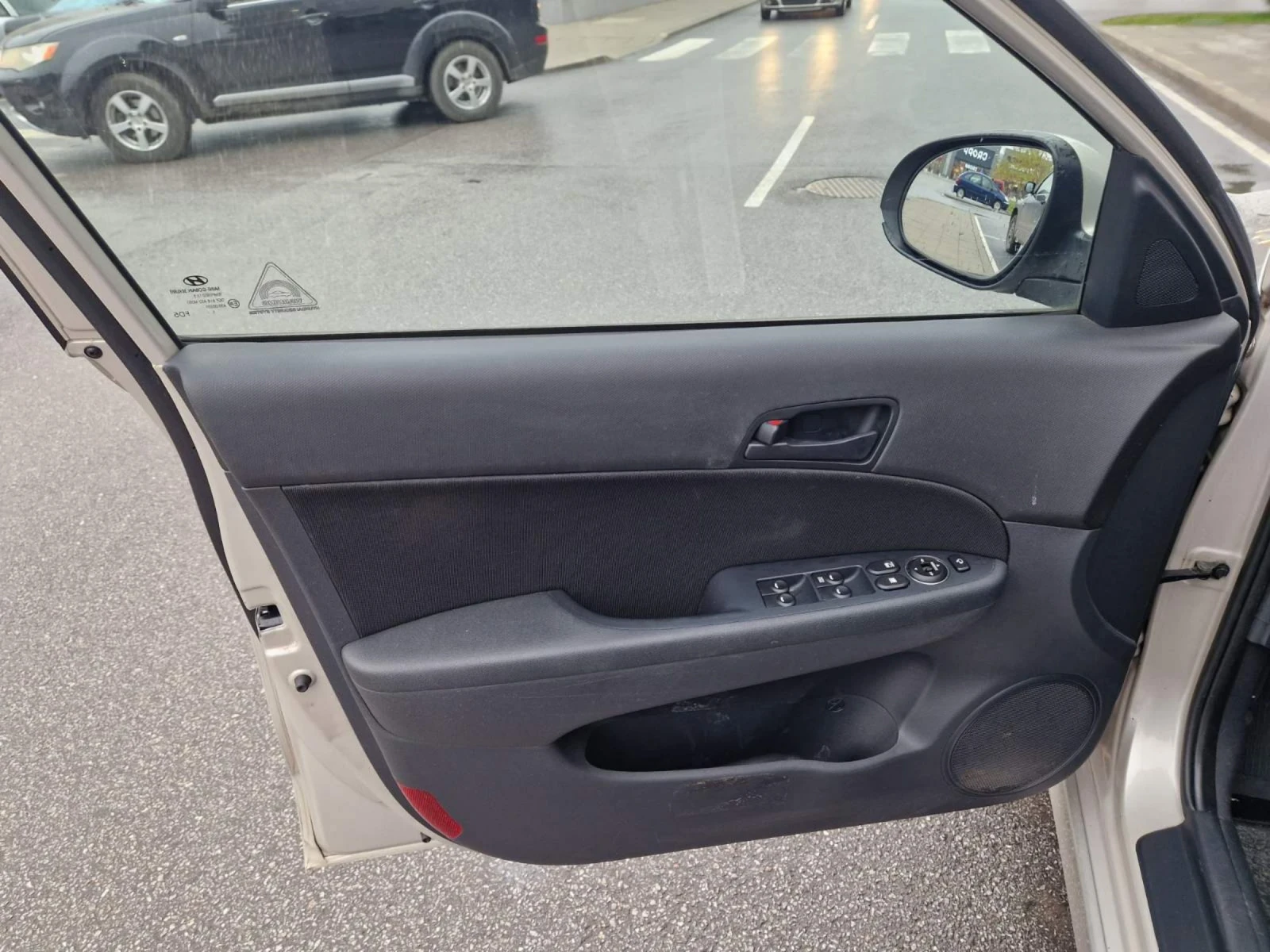 Hyundai I30 1.6 / 90 к.с - изображение 8