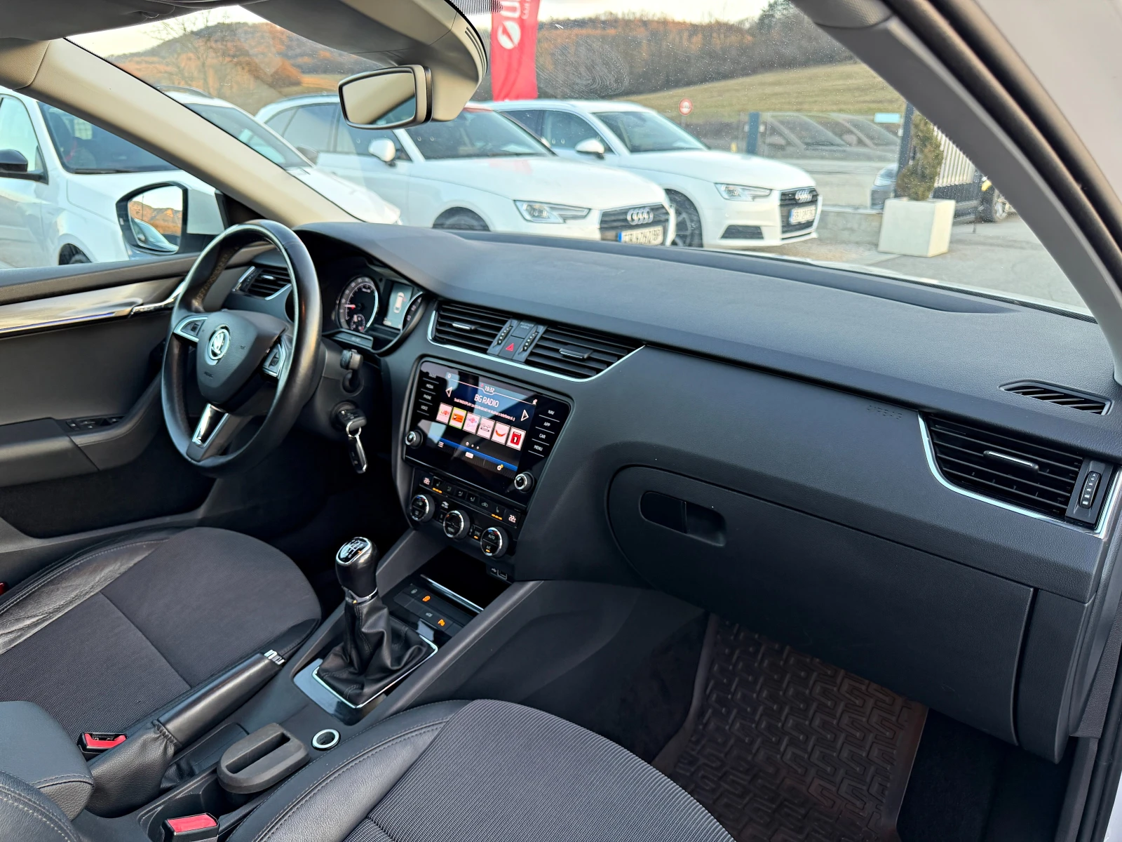 Skoda Octavia Side Assist Ambiente Distronic LED Печка, снимка 8 - Автомобили и джипове - 53834750