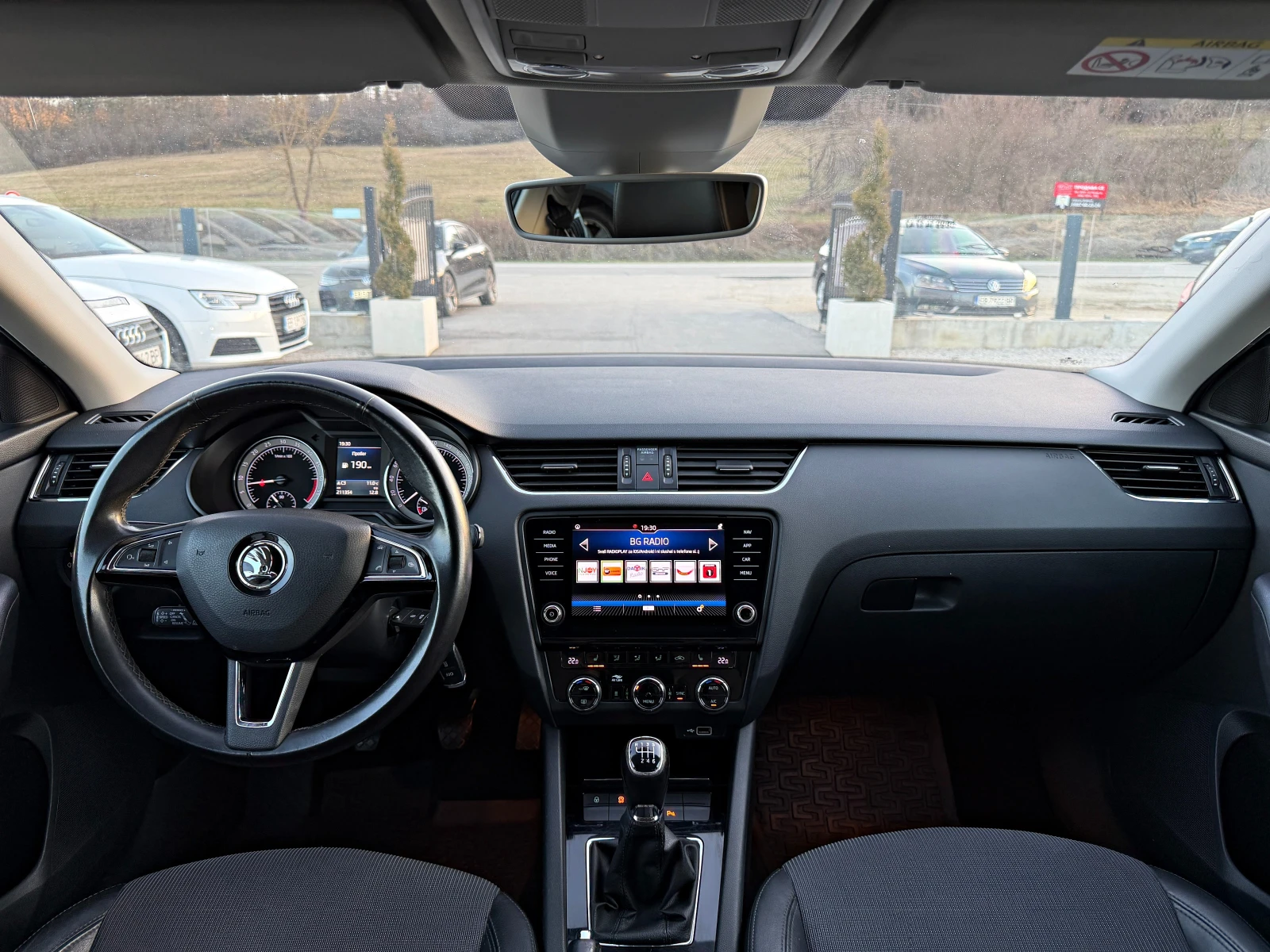 Skoda Octavia Side Assist Ambiente Distronic LED Печка, снимка 9 - Автомобили и джипове - 53834750