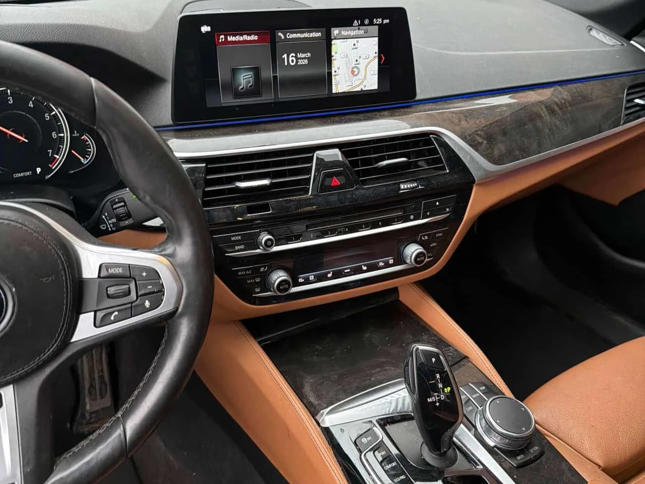 BMW 530 530i xDrive  CARFAX | Mobile.bg � ����������� 9