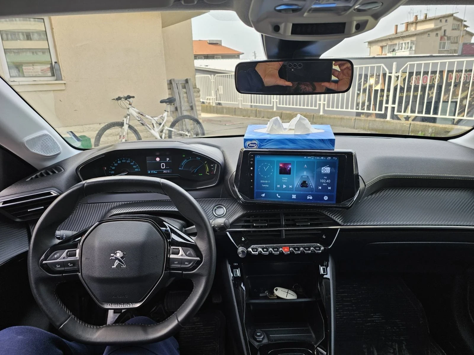 Peugeot 208, снимка 6 - Автомобили и джипове - 53908412