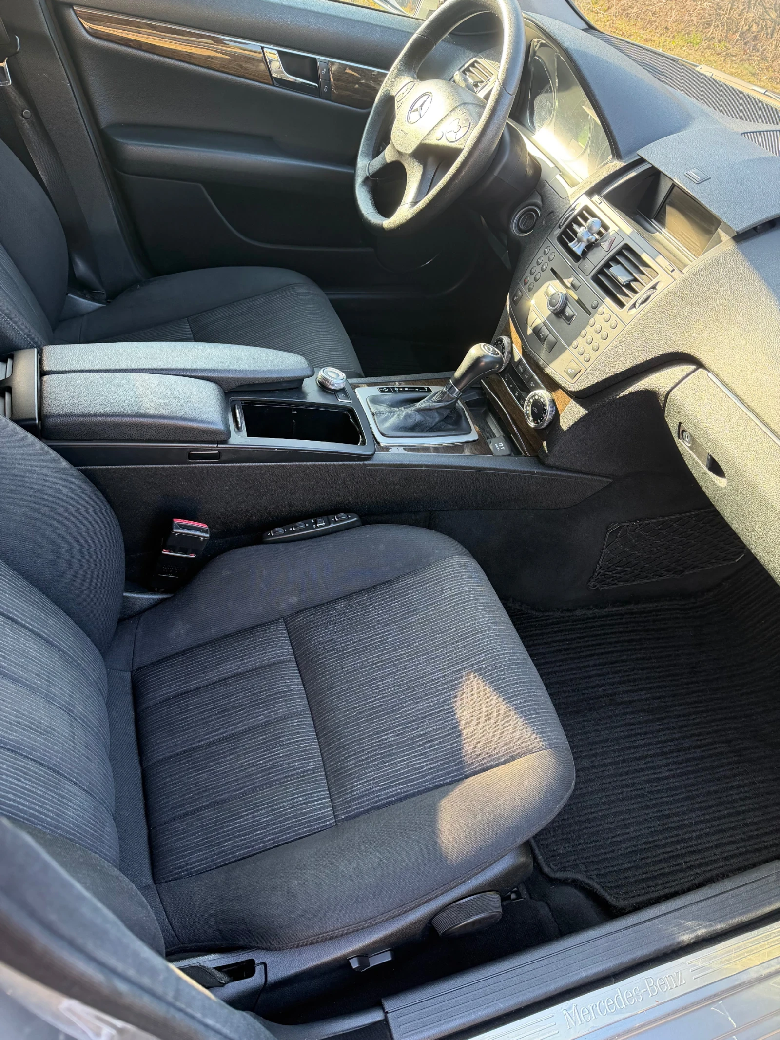 Mercedes-Benz C 220 BlueEfficiency, снимка 11 - Автомобили и джипове - 53970997