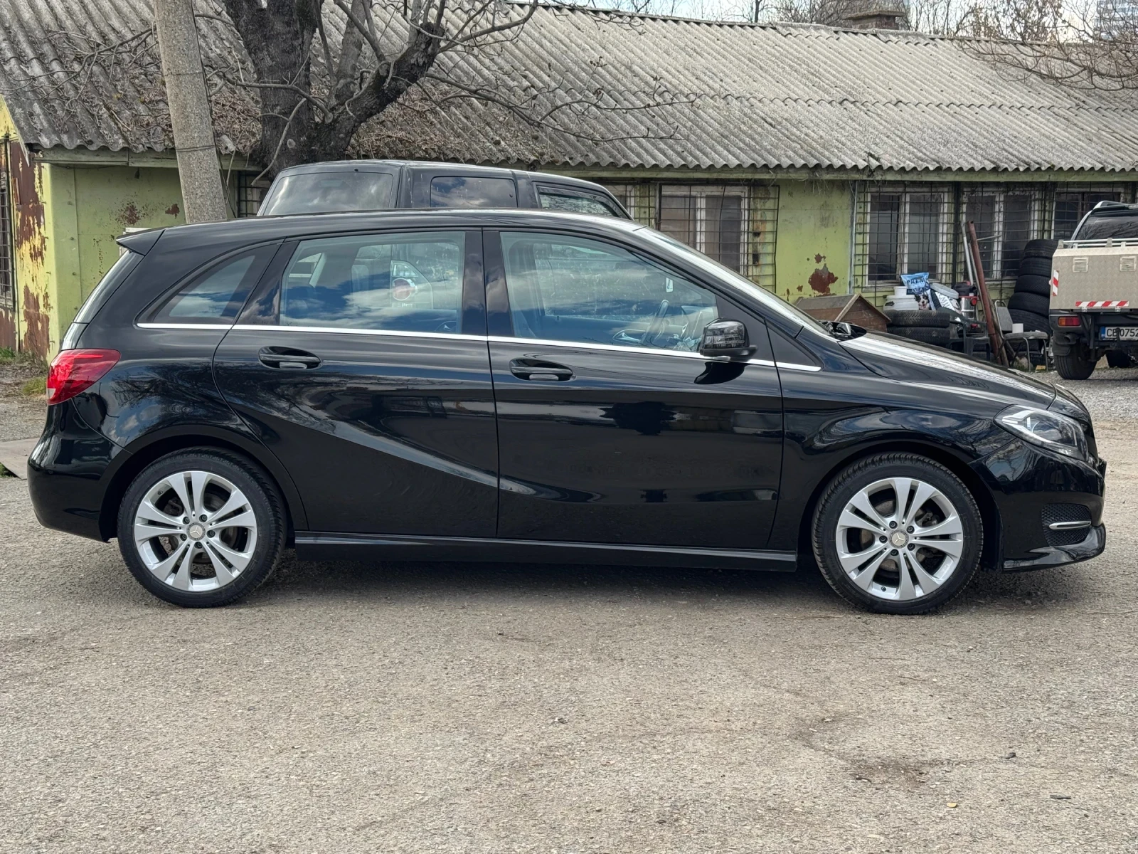 Mercedes-Benz B 180 Avtomat ! Face lift! Full Ekstri !!, снимка 7 - Автомобили и джипове - 53989485