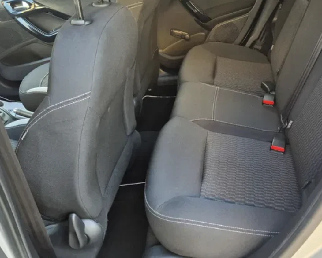 Peugeot 208 1.4HDI, снимка 10 - Автомобили и джипове - 53991345