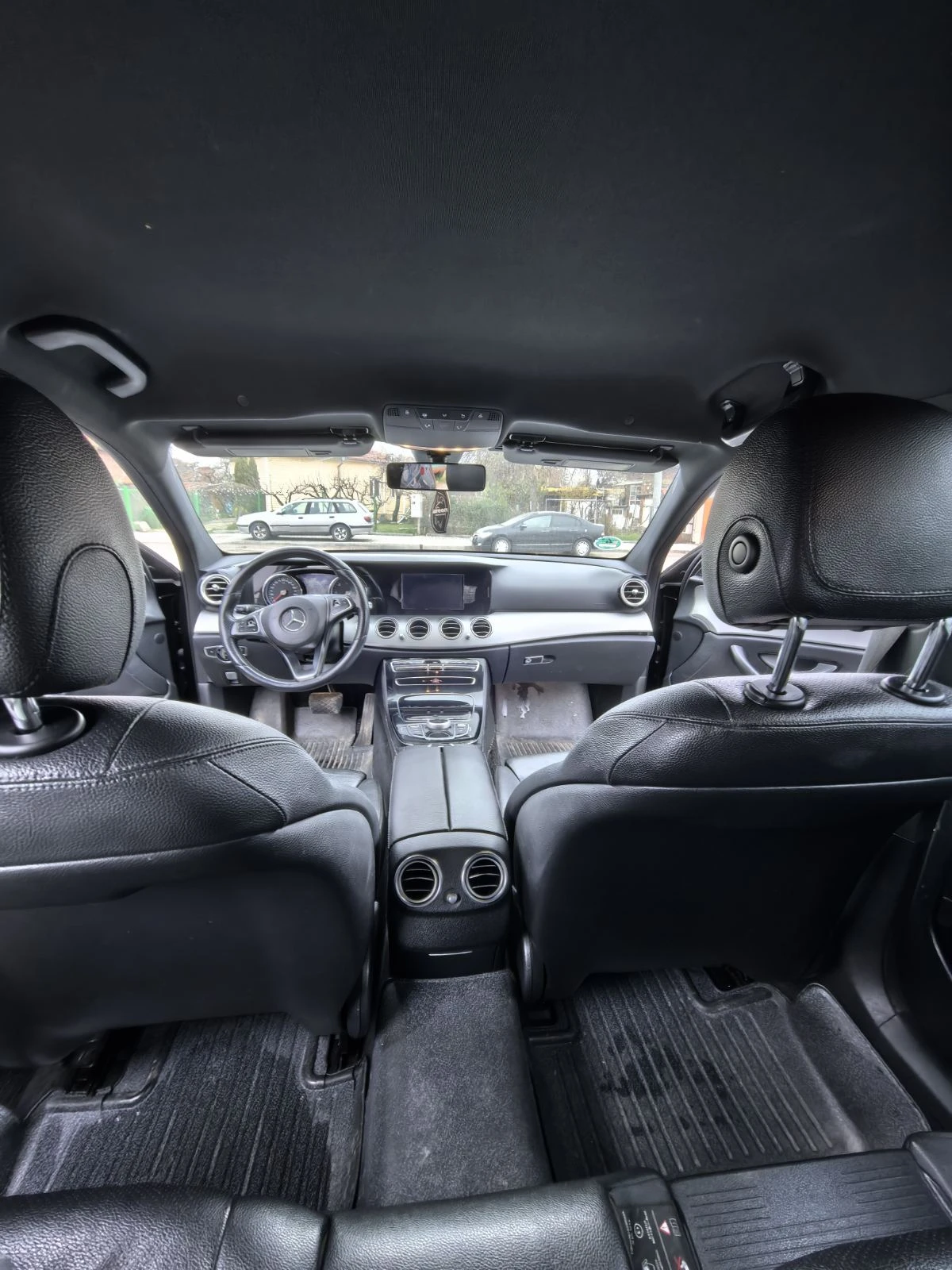 Mercedes-Benz E 200, снимка 10 - Автомобили и джипове - 54057718