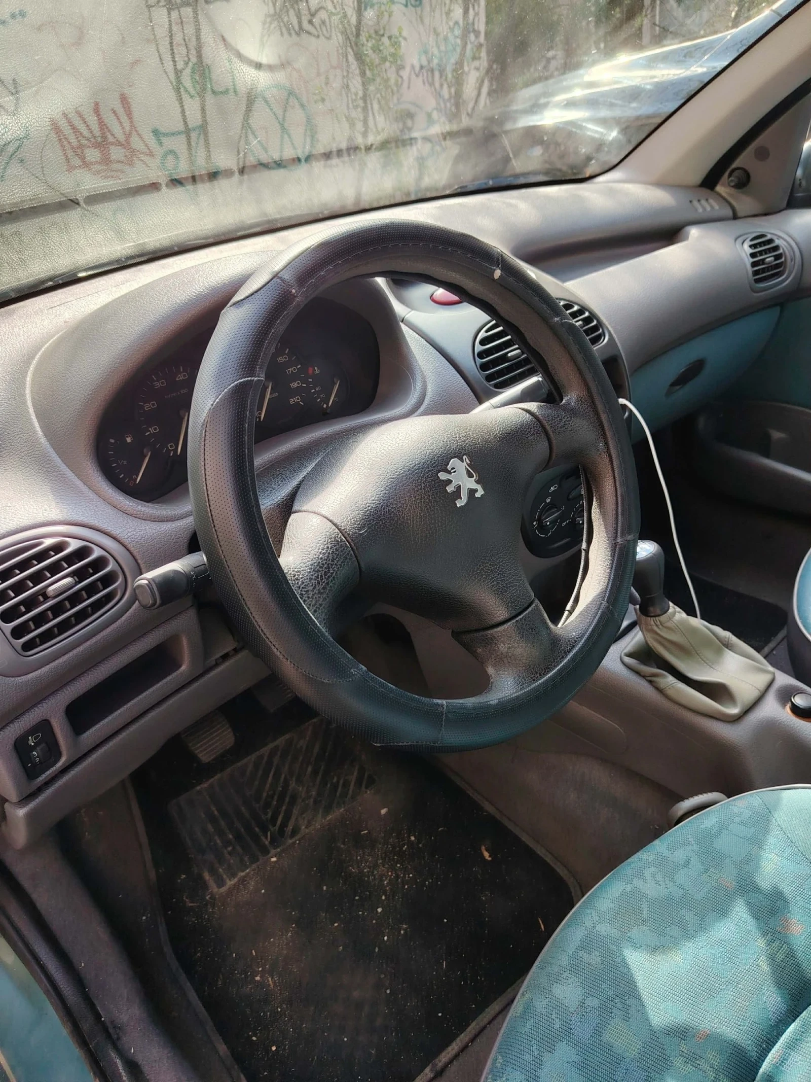 Peugeot 206, снимка 3 - Автомобили и джипове - 54163709