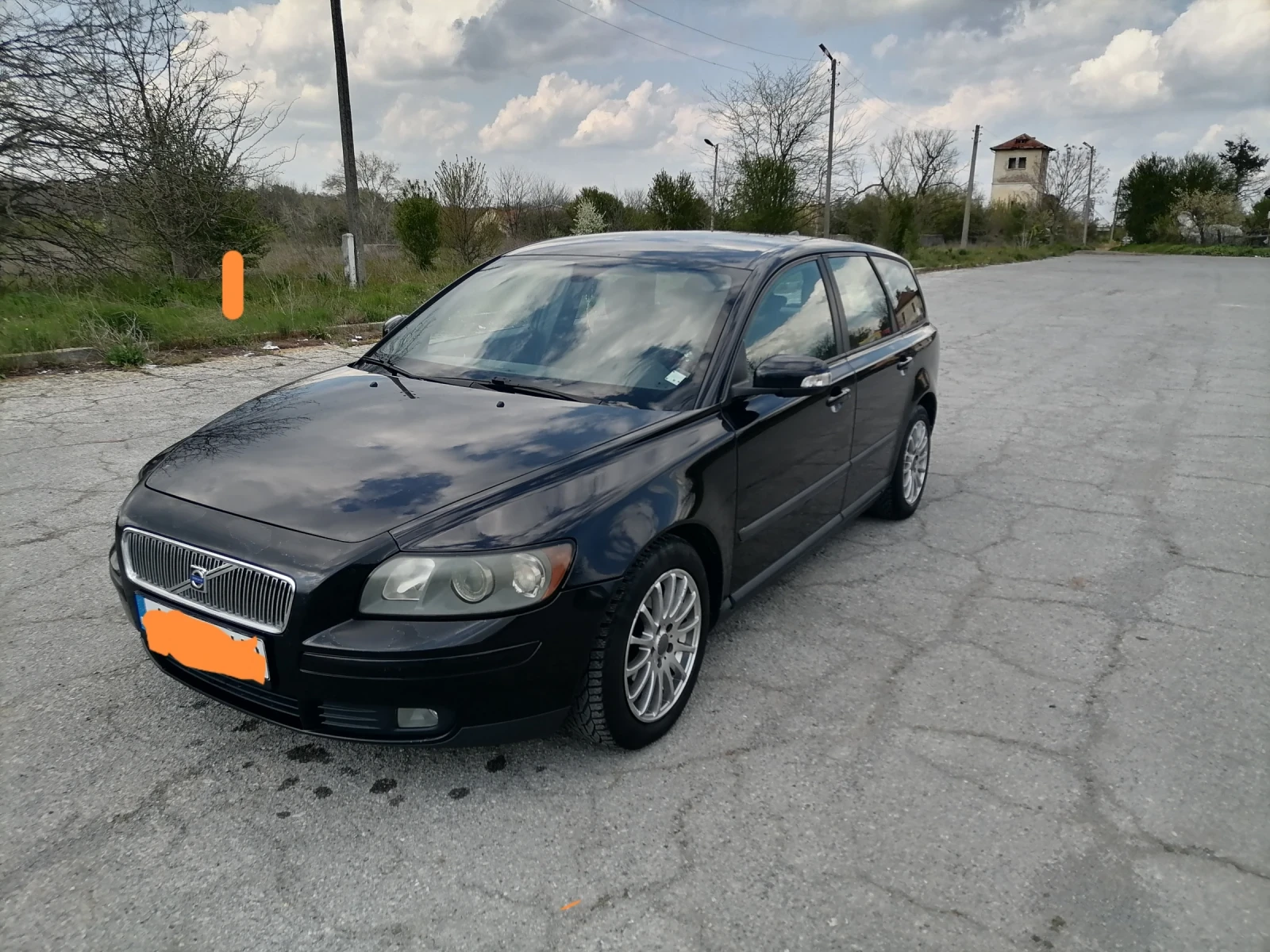 Volvo V50 Комби, снимка 2 - Автомобили и джипове - 54385461