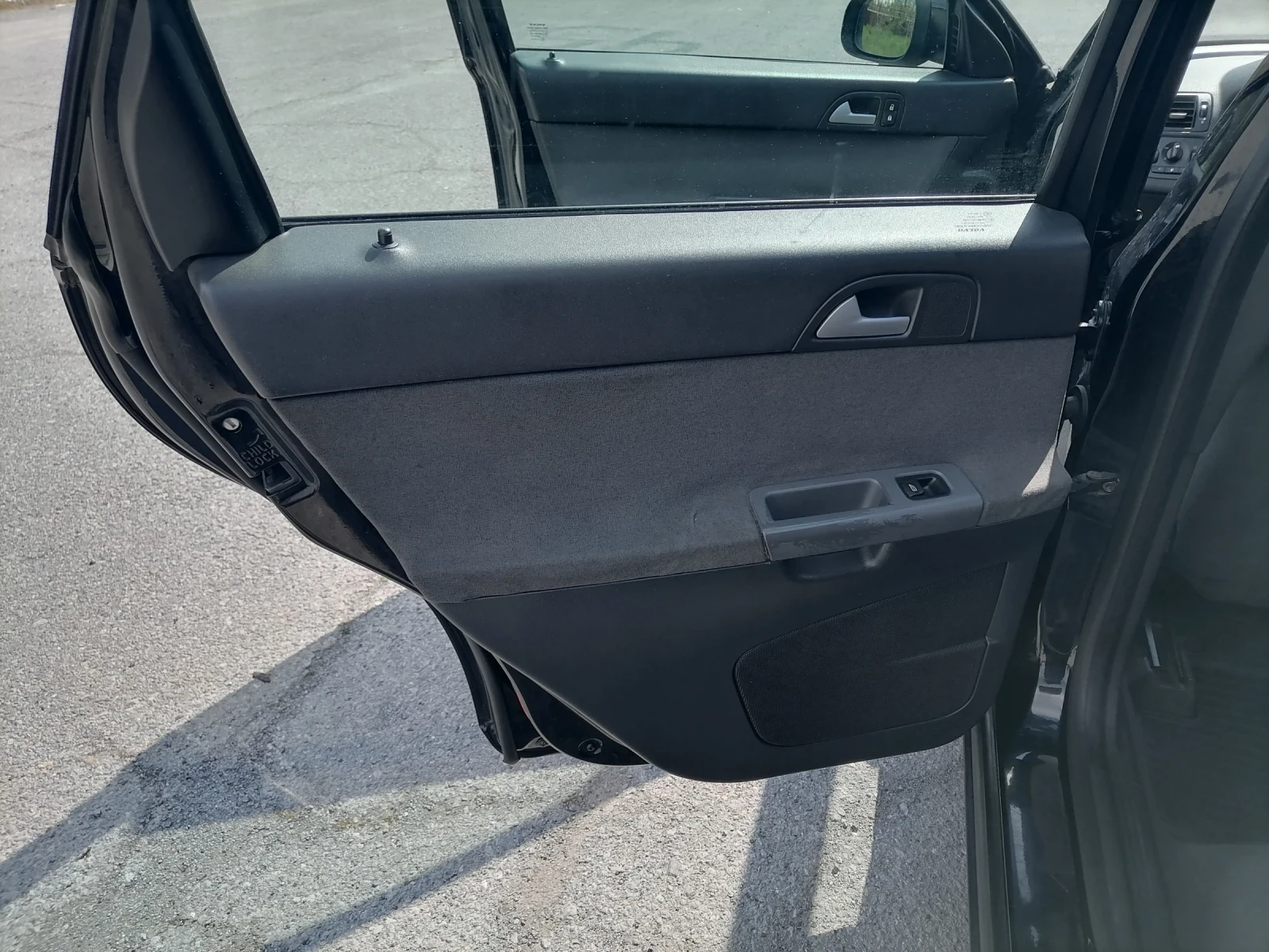 Volvo V50 Комби, снимка 15 - Автомобили и джипове - 54385461