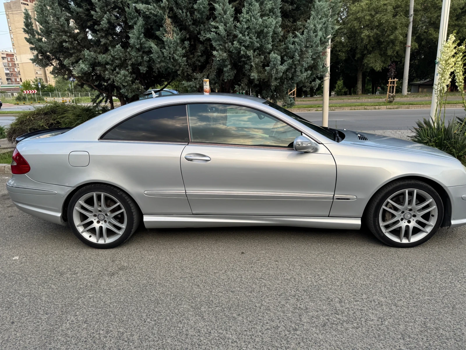 Mercedes-Benz CLK, снимка 12 - Автомобили и джипове - 54392327