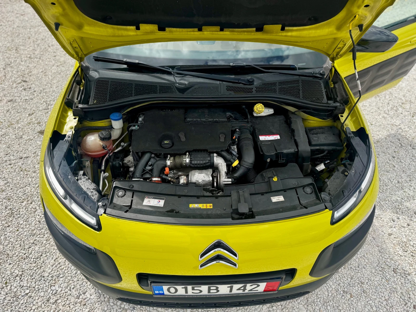 Citroen C4 Cactus 1.6 HDI 100Hp Автоматик, снимка 16 - Автомобили и джипове - 54573761