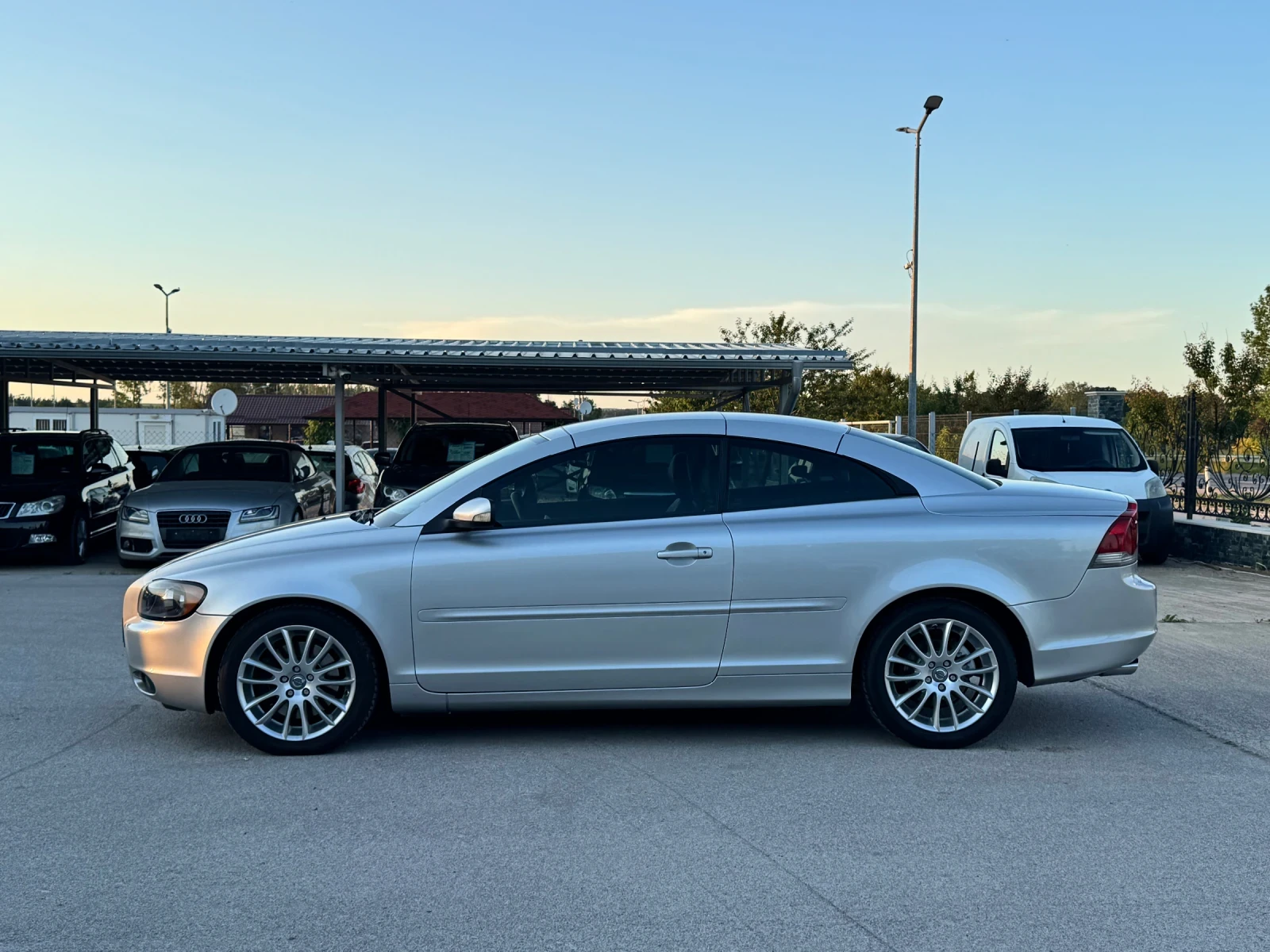 Volvo C70 2.4 D5 АВТОМАТ ИТАЛИЯ, снимка 2 - Автомобили и джипове - 54704577