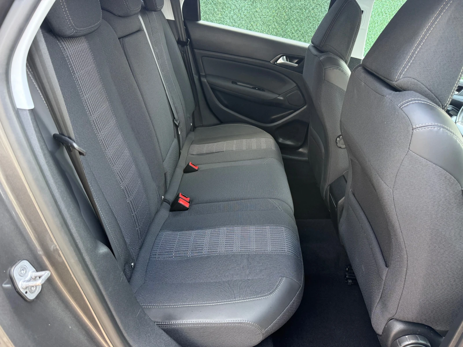 Peugeot 308 1.6hdi* 100h.p* EURO6* , снимка 13 - Автомобили и джипове - 55254621