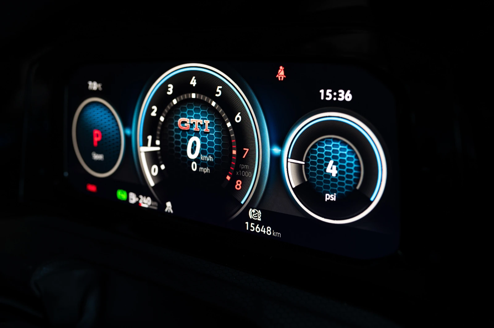 VW Golf 8 GTI, снимка 14 - Автомобили и джипове - 55263037