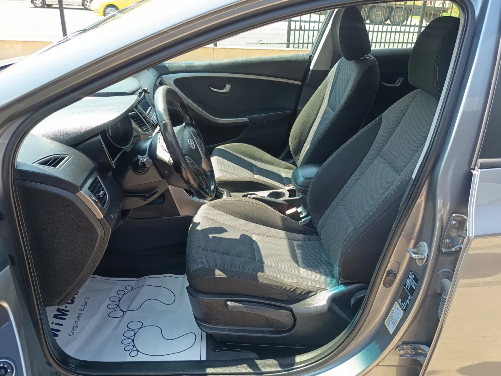 Hyundai I30 1.4i, снимка 8 - Автомобили и джипове - 55318824