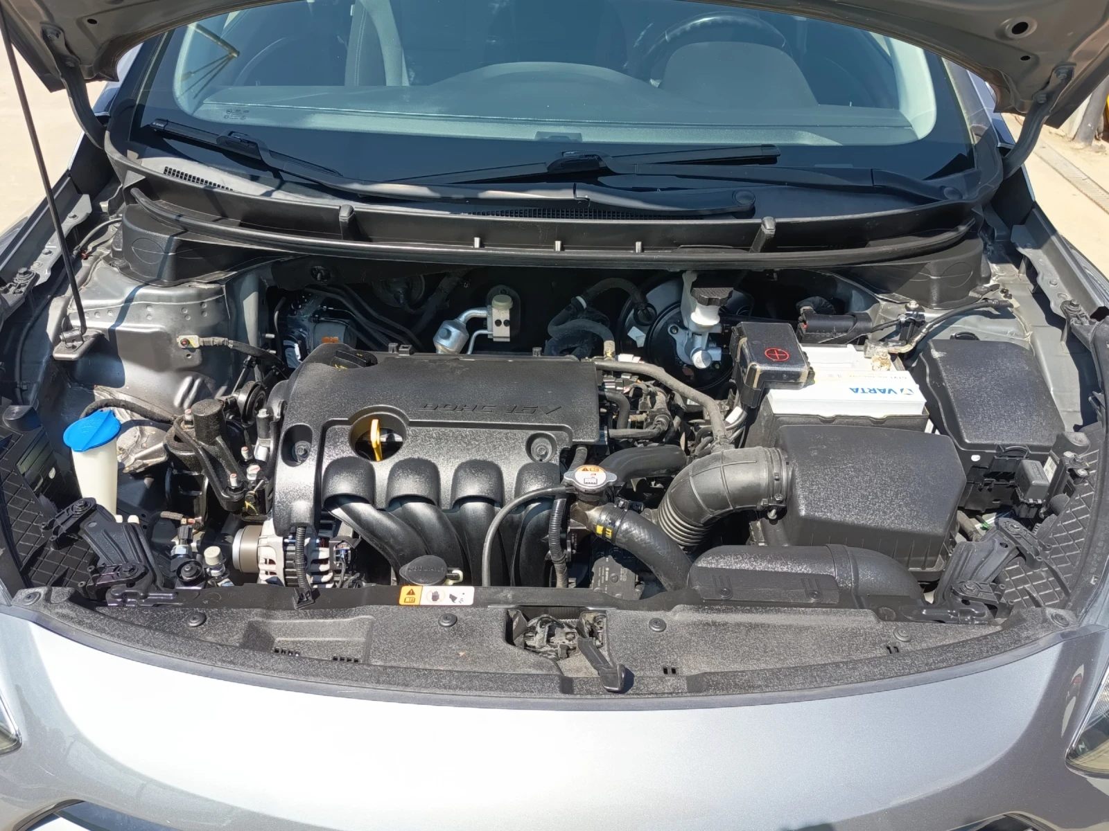 Hyundai I30 1.4i, снимка 13 - Автомобили и джипове - 55318824