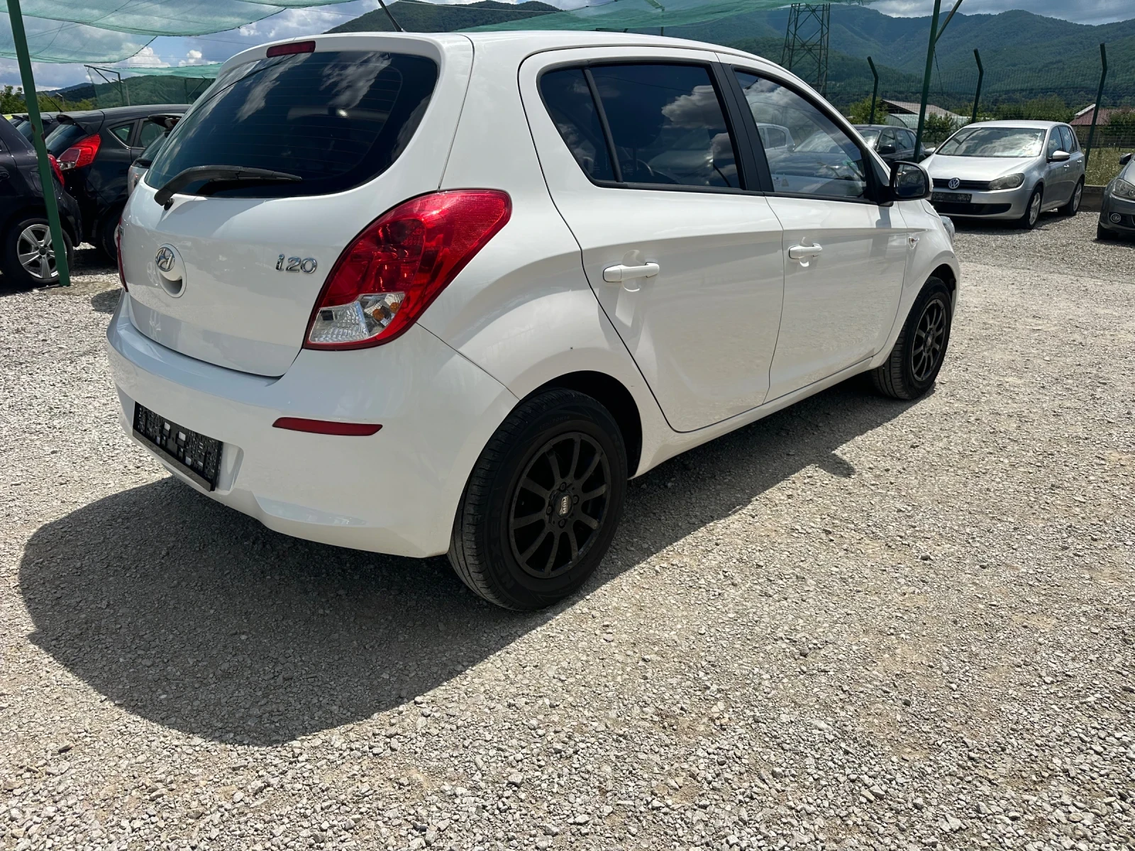 Hyundai I20 1.3 i, снимка 4 - Автомобили и джипове - 55407347