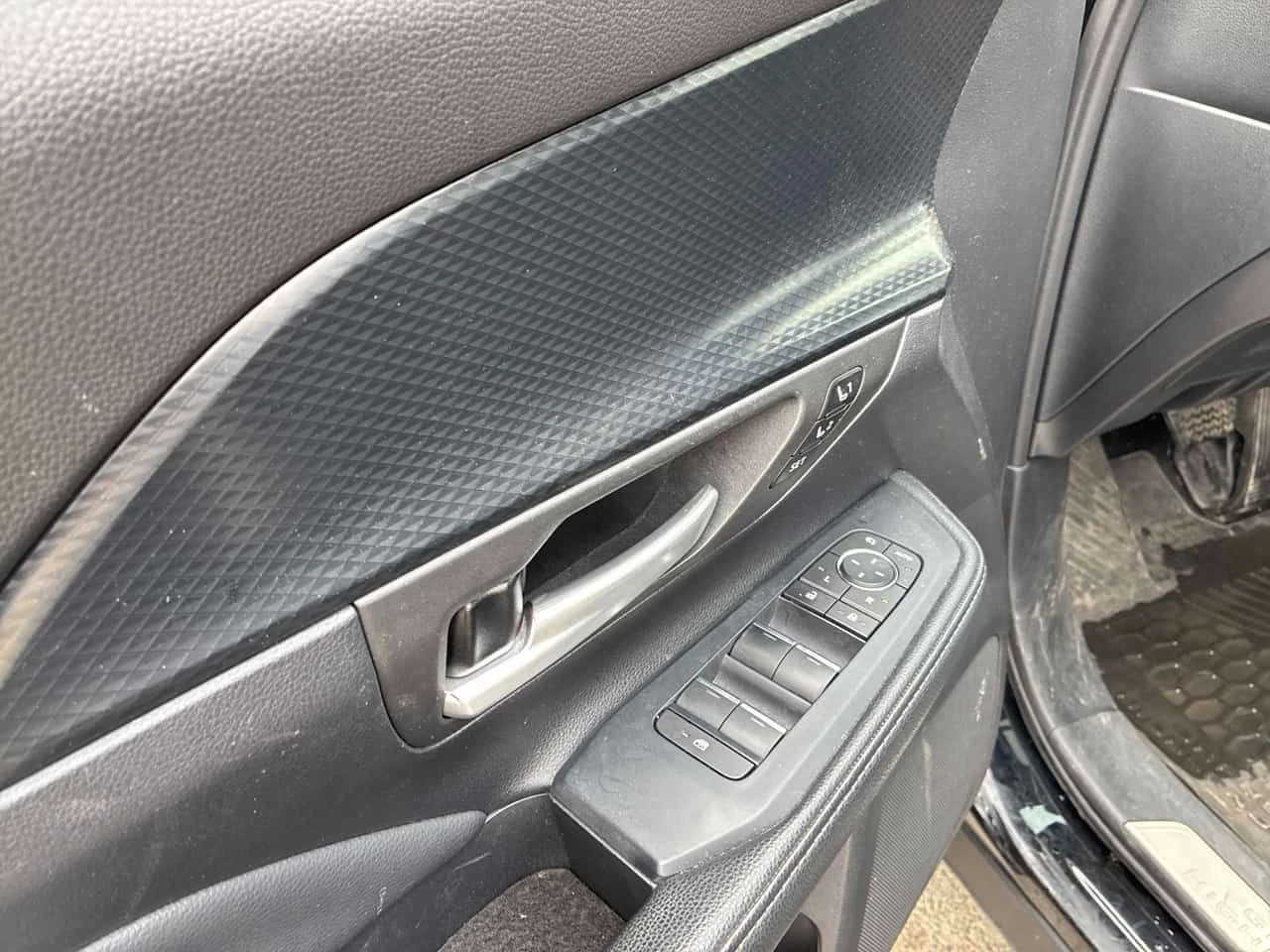Toyota Grand Highlander Hybrid Platinum/360/DIS/HUD/JBL/ОБДУХВАНЕ, снимка 11 - Автомобили и джипове - 55677796