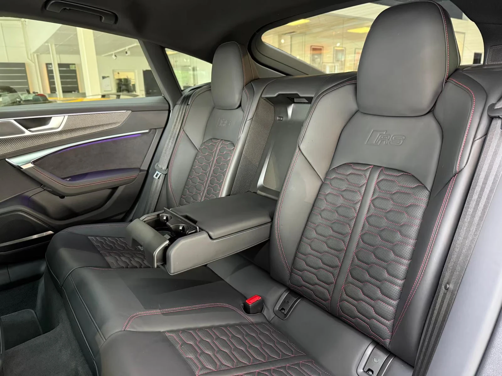 Audi Rs7 SPORTBACK/600HP/PANO/360/HUD/B&O/VENT/795z, снимка 13 - Автомобили и джипове - 55706526