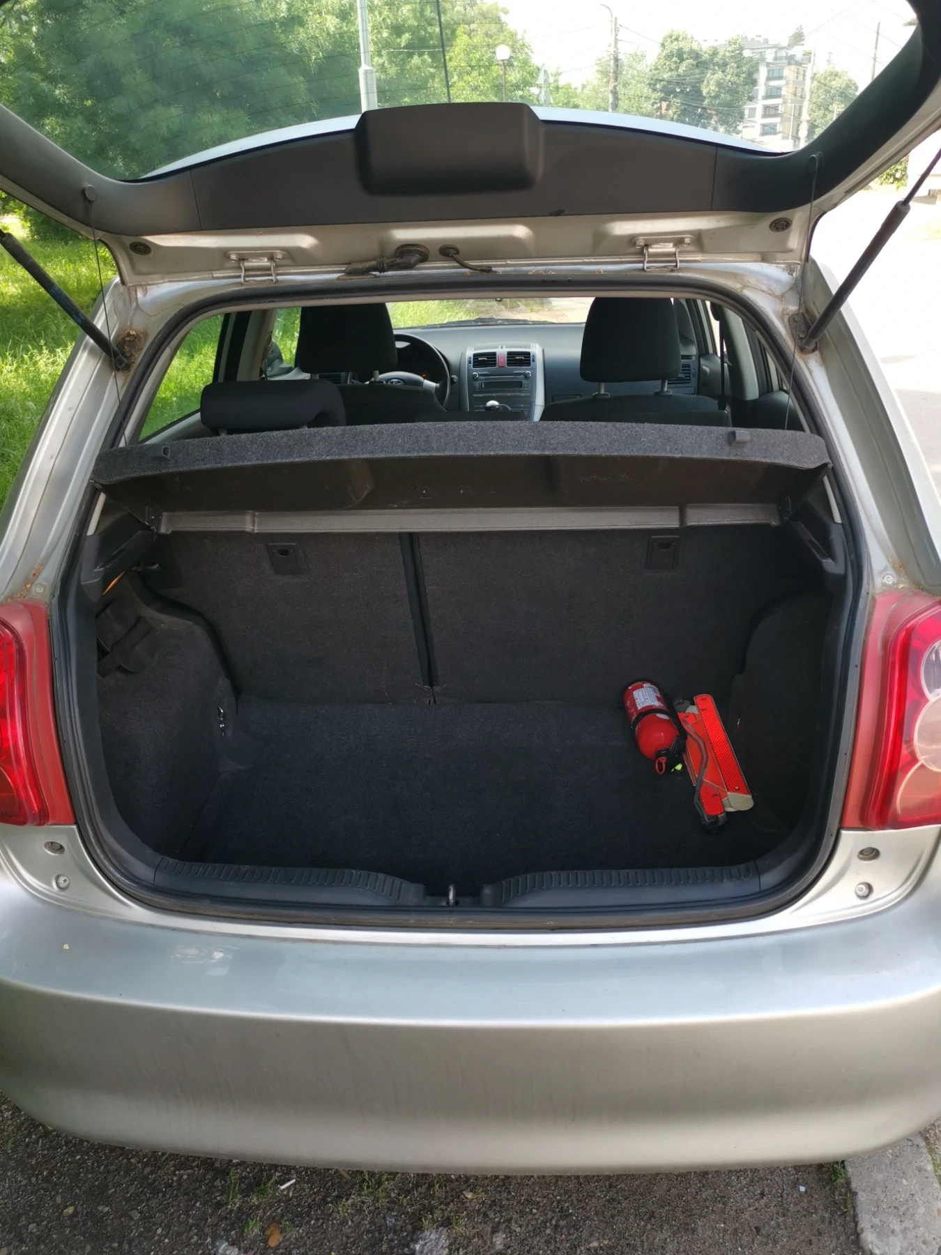 Toyota Auris, снимка 13 - Автомобили и джипове - 55804122