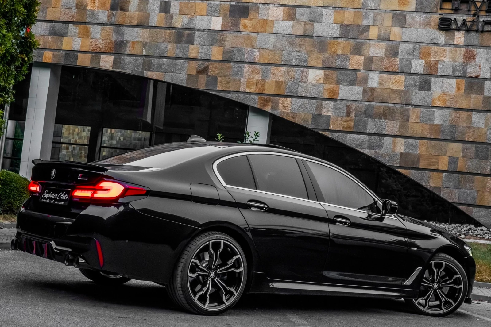 BMW 540 i X-Drive* M-PERFOM* LASER* DIGITAL* 3xTV, снимка 5 - Автомобили и джипове - 55994763