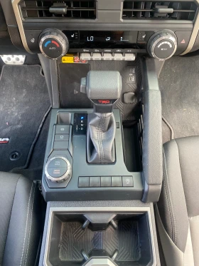 Toyota Tacoma TRD Sport, 2024, снимка 9