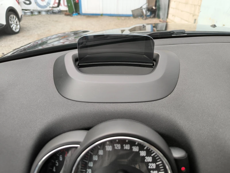 Mini Countryman Countryman S 4x4 Автоматик Швейцария  Head up, снимка 13 - Автомобили и джипове - 51658417