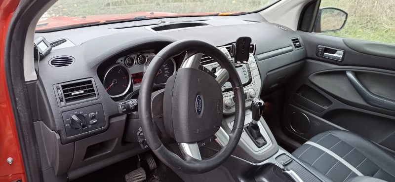 Ford Kuga, снимка 7 - Автомобили и джипове - 52647955