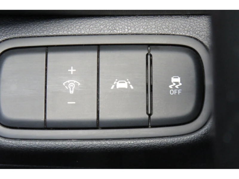 Hyundai Venue * Preferred * CARFAX * ЦЕНА ДО БГ, снимка 10 - Автомобили и джипове - 53000793