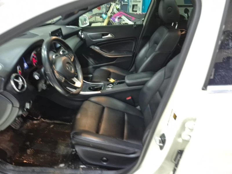 Mercedes-Benz GLA 250  CARFAX| PANO| NAVI| MEMORY, снимка 5 - Автомобили и джипове - 53435247