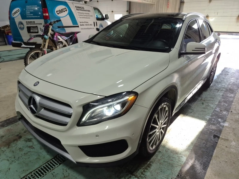 Mercedes-Benz GLA 250  CARFAX| PANO| NAVI| MEMORY